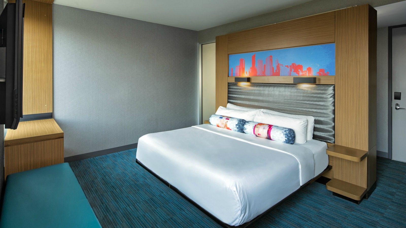Milwaukee Hotel Aloft Downtown Accessible Guest Room